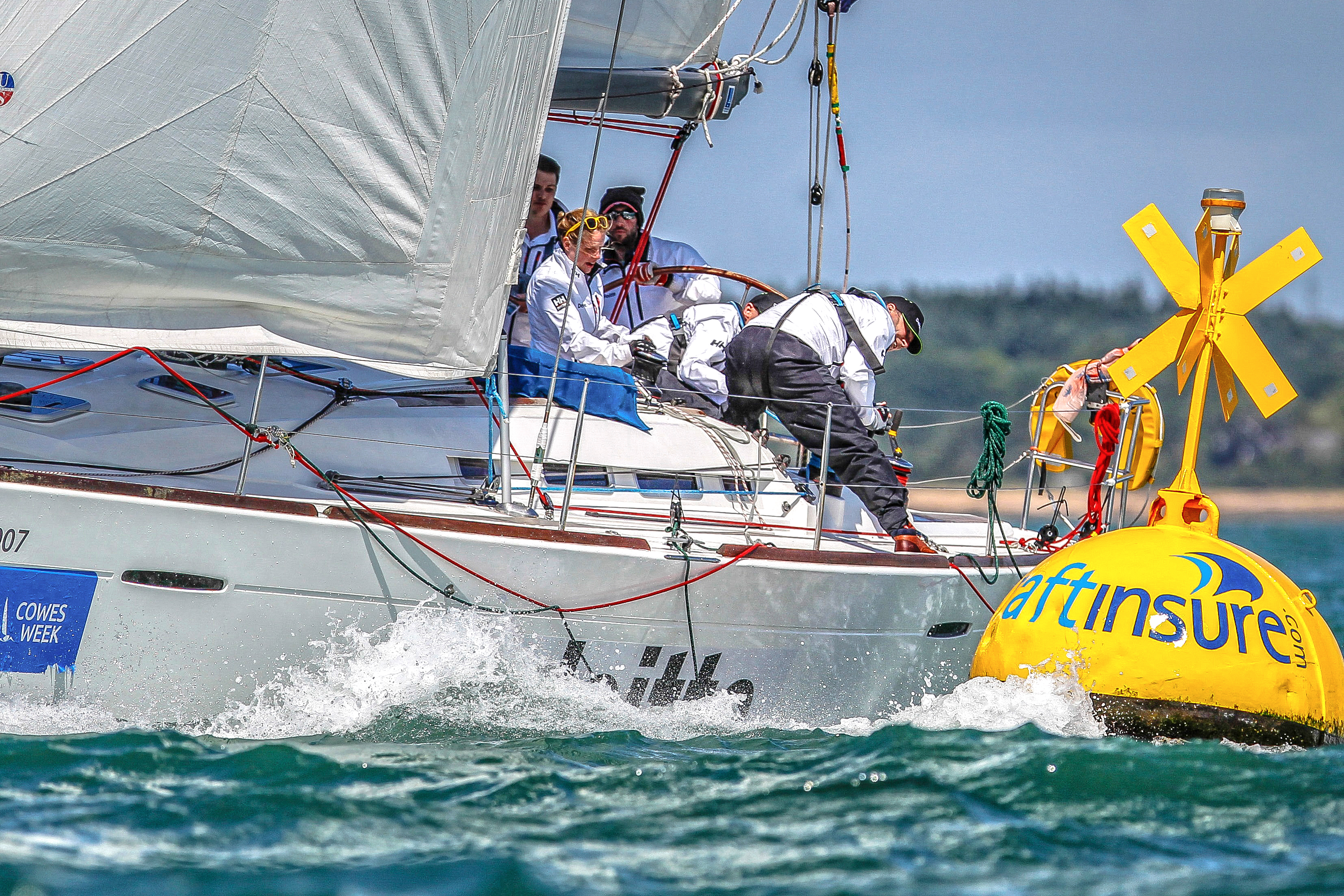 Sponsor a Solent Race Mark 2022